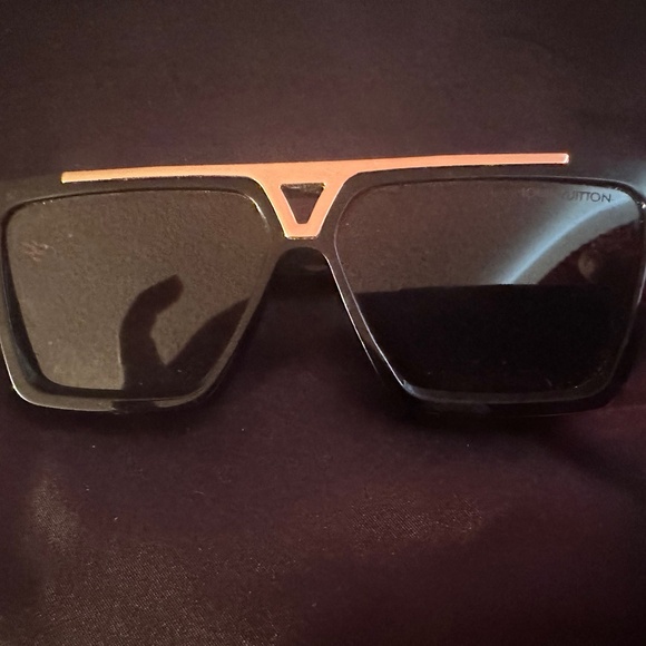 Louis Vuitton 1.1 Evidence Sunglasses - Picture 1 of 4